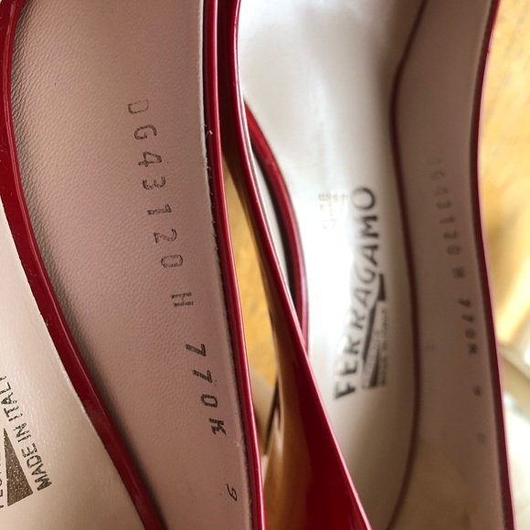 Salvatore ferragamo red heels - Picture 5 of 8